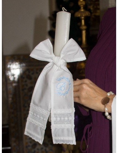 TOALHA E VELA DE BORDADO INGLÊS